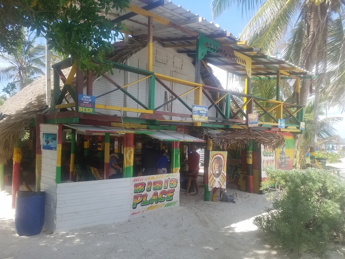 bar de Bibi pescados y mariscos en Haynes Cay San Andres delicia