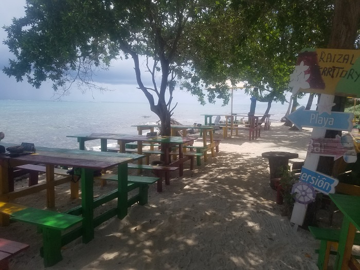 bar de Bibi pescados y mariscos en Haynes Cay San Andres